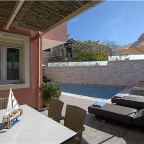 7 bedroom seaside villa with pool, Kassiopi, sleeps 13